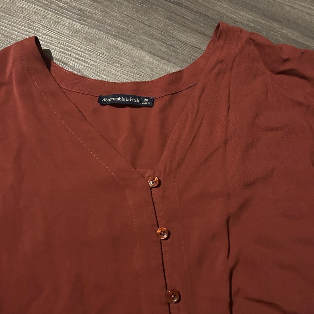Women's Rust Button-Up Top - Picture 4 of 5